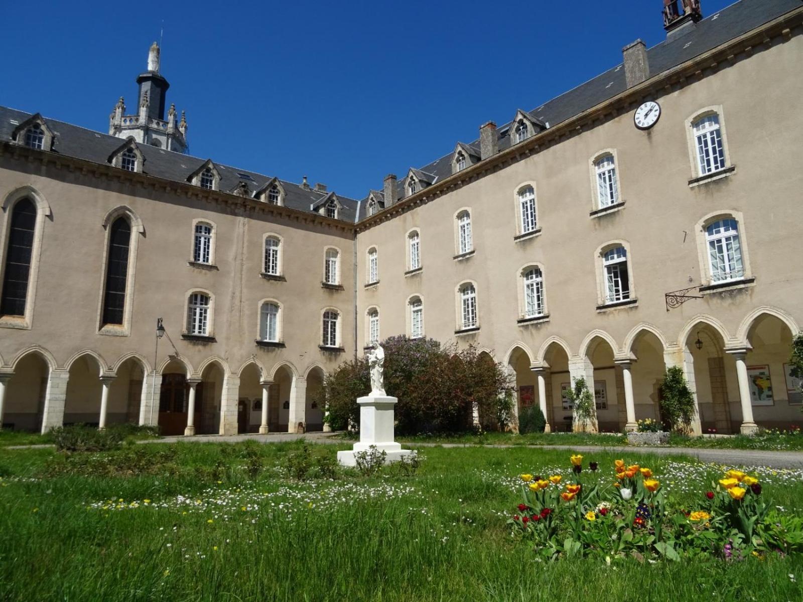 Le Grand Couvent De Gramat Exterior foto